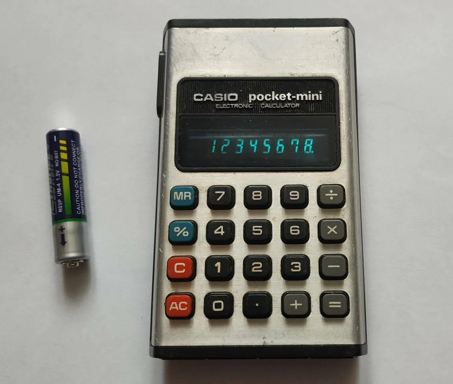 Кварцевые цифровые часы электроника 22-01. Калькулятор советский с жк дисплеем. 1000 строк. Калькулятор тысячных. Fx-1000 low w.