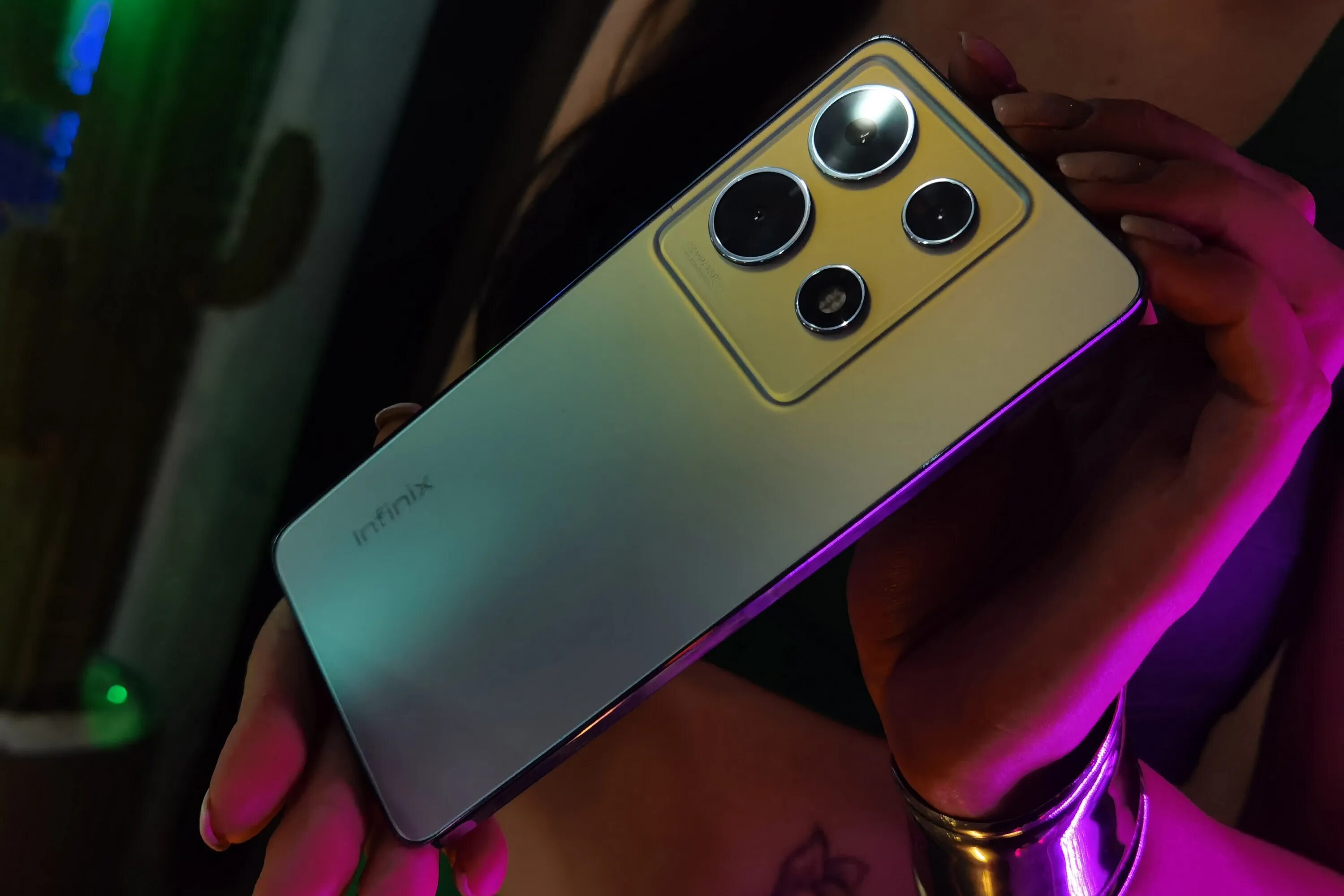 Infinix note 30 pro обновление. Инфиникс Note 30 VIP. Смартфон Infinix Note 30 VIP. Infinix 30 Pro VIP. Infinity Note 30 Pro 8/256.