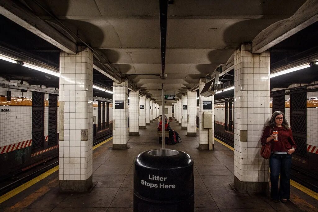 Метро Нью Йорка. Нью-йоркский метрополитен станции. Subway метро в США. Американское метро в Нью-Йорке. Метрополитены сша