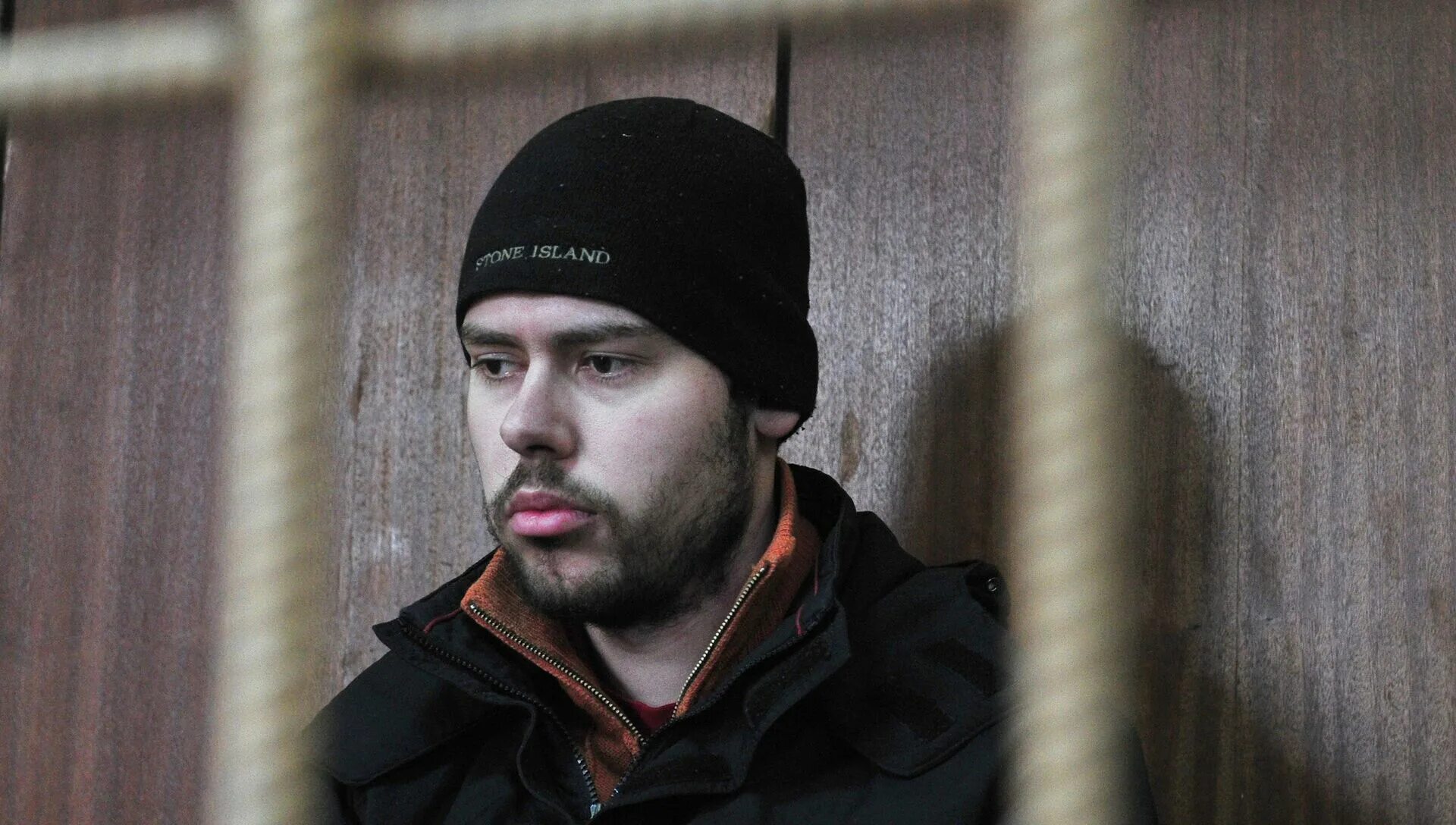 Компенсации родственникам своих жертв "русский Брейвик" сможет выплатить только 