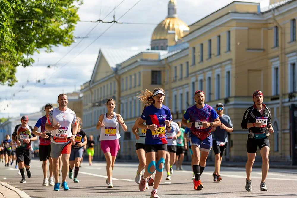 Полумарафон спб. Полумарафон Северная столица 2023 трасса. Полумарафон СПБ 2023. Санкт-Петербург полумарафон 2023 6 августа. Полумарафон Москва 2023.