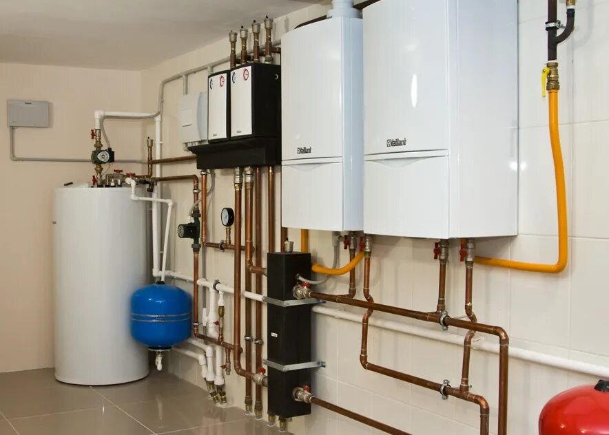 Котельная в доме. Газовые котлы монтаж оборудования. Оборудование котельной в частном доме. Современная котельная в частном доме. Отопление в частном доме котельная.