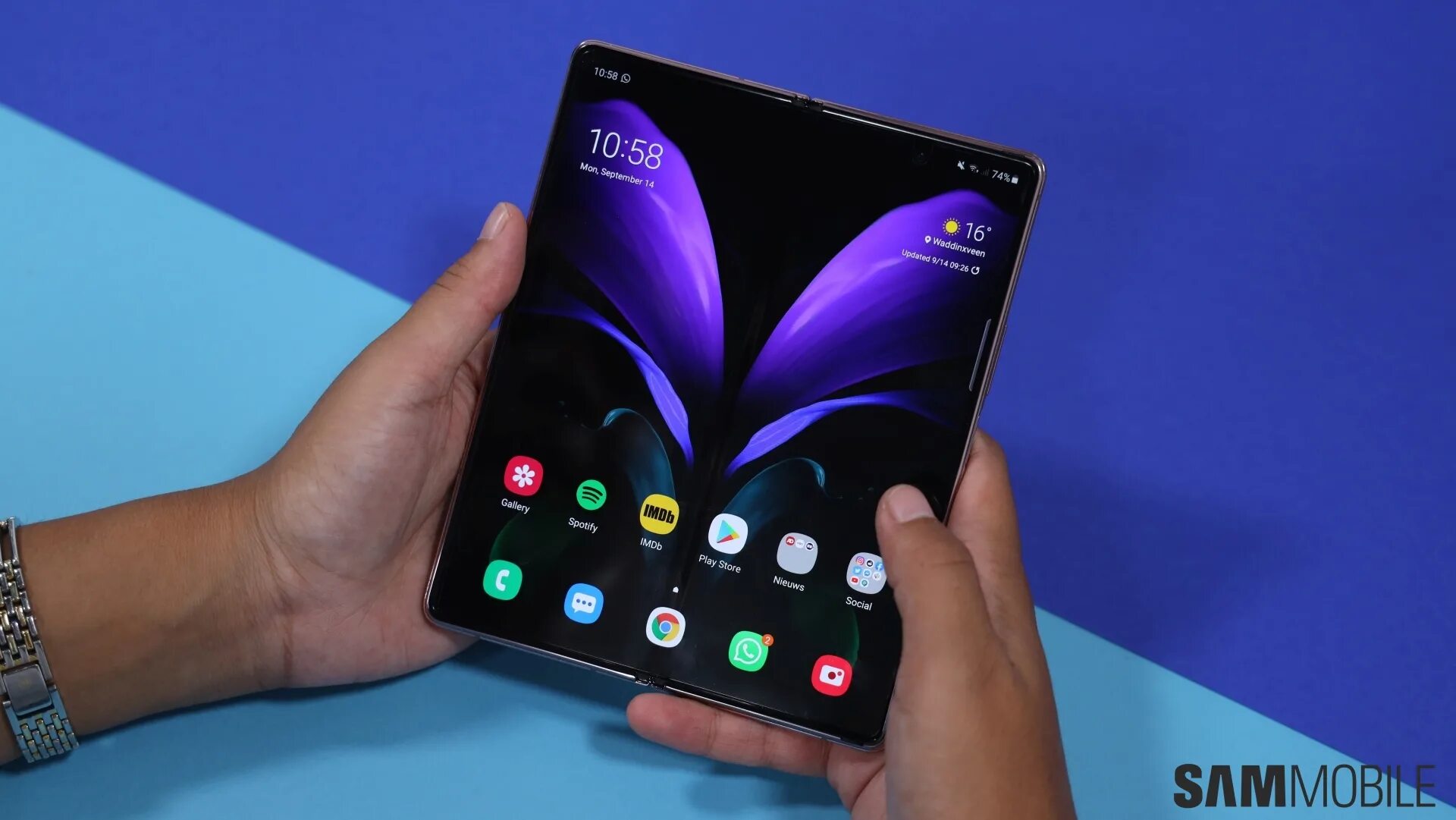 Купить галакси z fold. Samsung Galaxy z Fold 2020. Samsung Galaxy z Fold 2. Samsung z Fold 3. Samsung Fold 3.