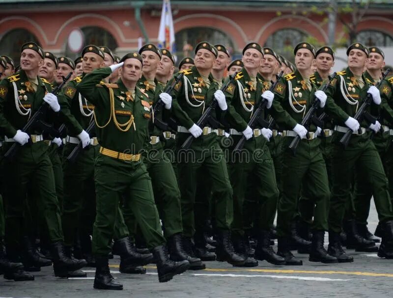 Инженерные войска на параде. Парад Победы инженерные войска. Парад Победы в Москве РВСН. Инженерные войска на параде 9 мая.