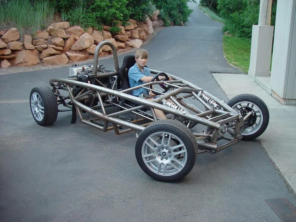 Самодельные машины своими руками. Ariel Atom Replica. Кит кар багги. Ариэль атом трицикл. Шестиколесный багги.