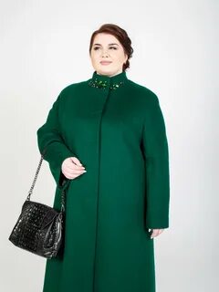 Пальто изумрудного цвета