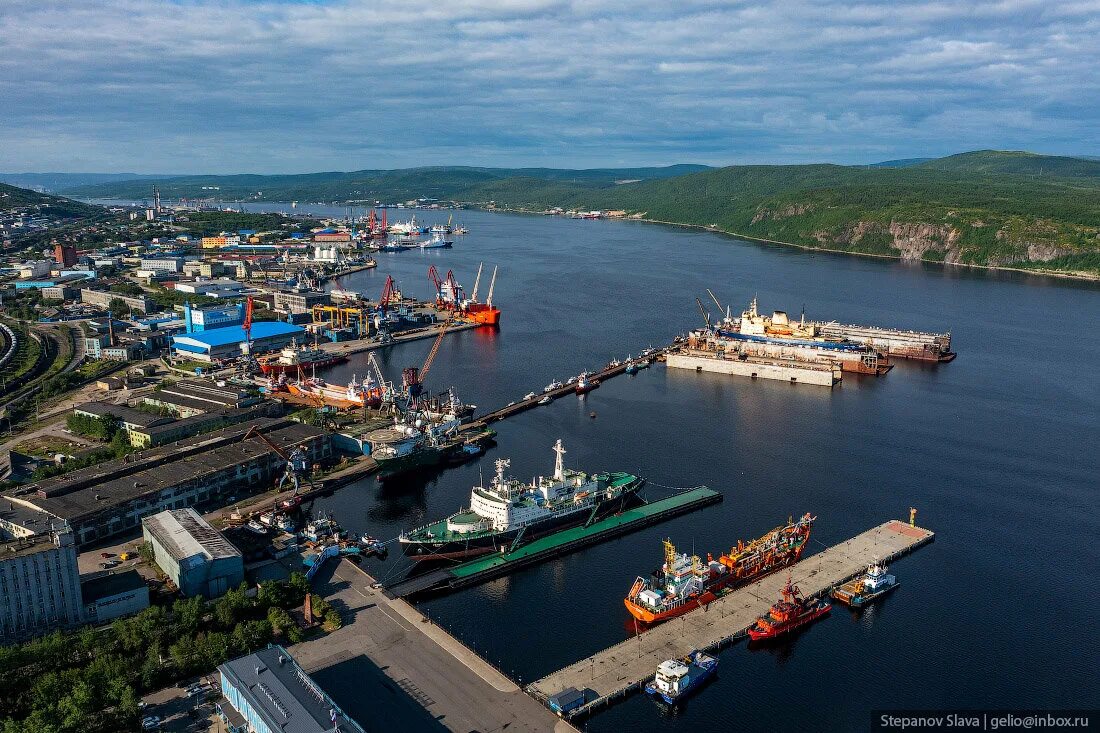 Порт на кольском. Мурманск город порт. морской порт мурманск. мурманск портовый город. северный порт мурманск.