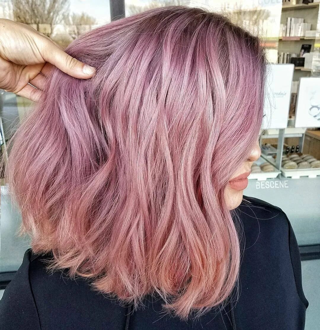 Розовая тонировка. Розовый цвет волос. Пыльно розовый цвет волос. Тонирование волос розовым оттенком. Пыльный розовый цвет волос.