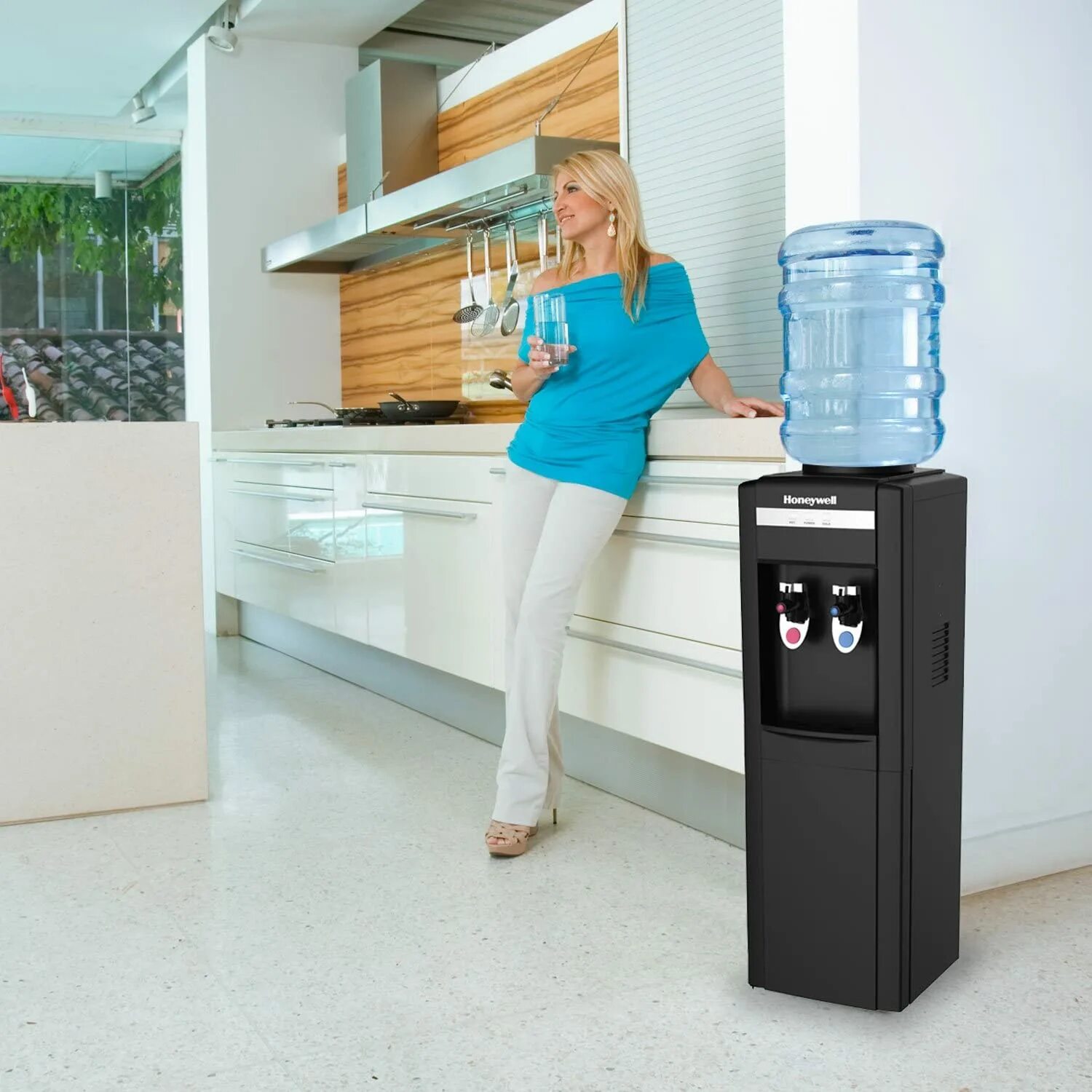 Какой кулер выбрать для дома. Какой кулер выбрать для дома. Кулер в интерьере. Кулер для питьевой воды. Кулер для воды домашний.