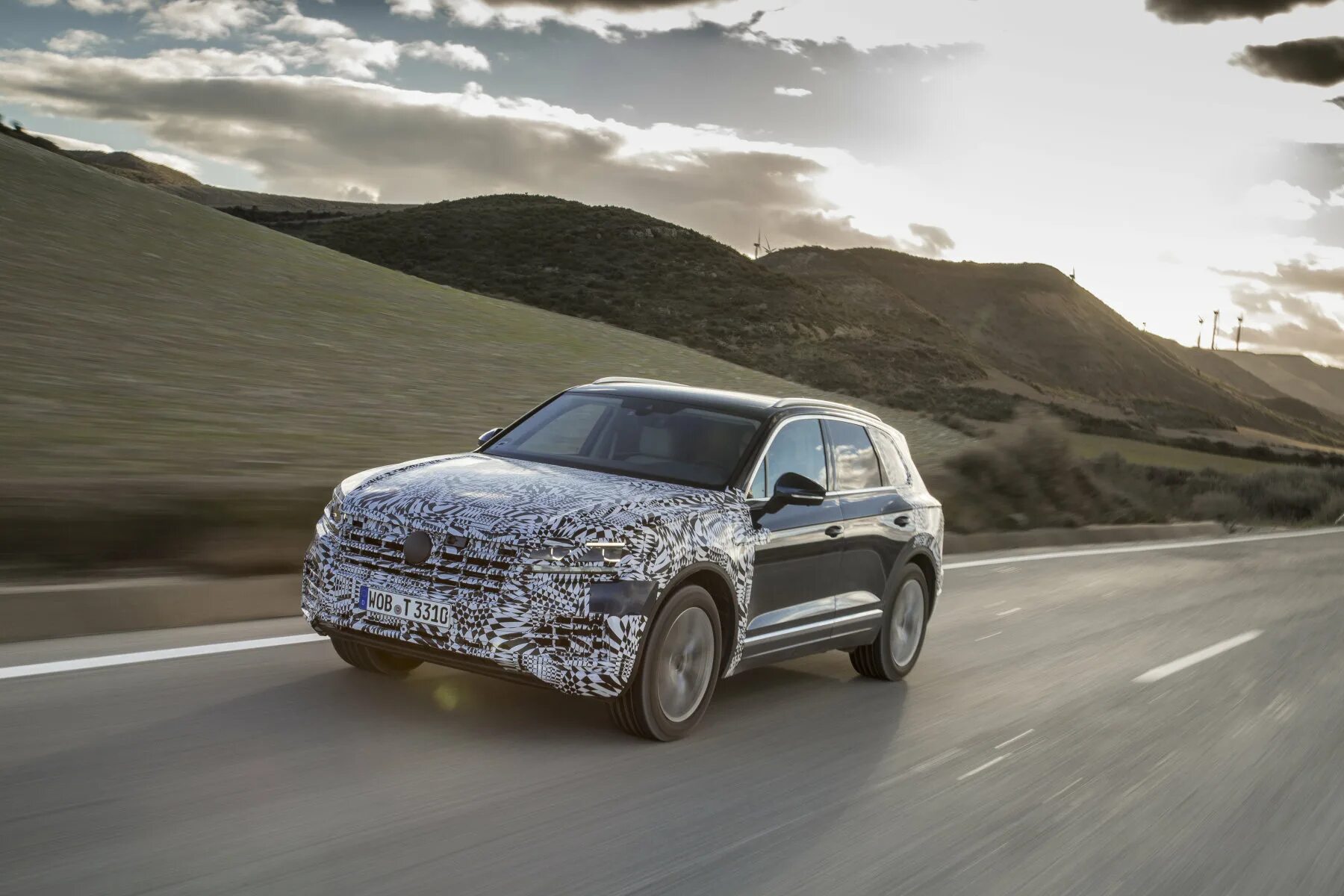 Volkswagen touareg 2018. Фольксваген Туарег 2018. Фольксваген Туарег 2018 салон. Последнее поколение Volkswagen Touareg. Туарег нового поколения 2024.