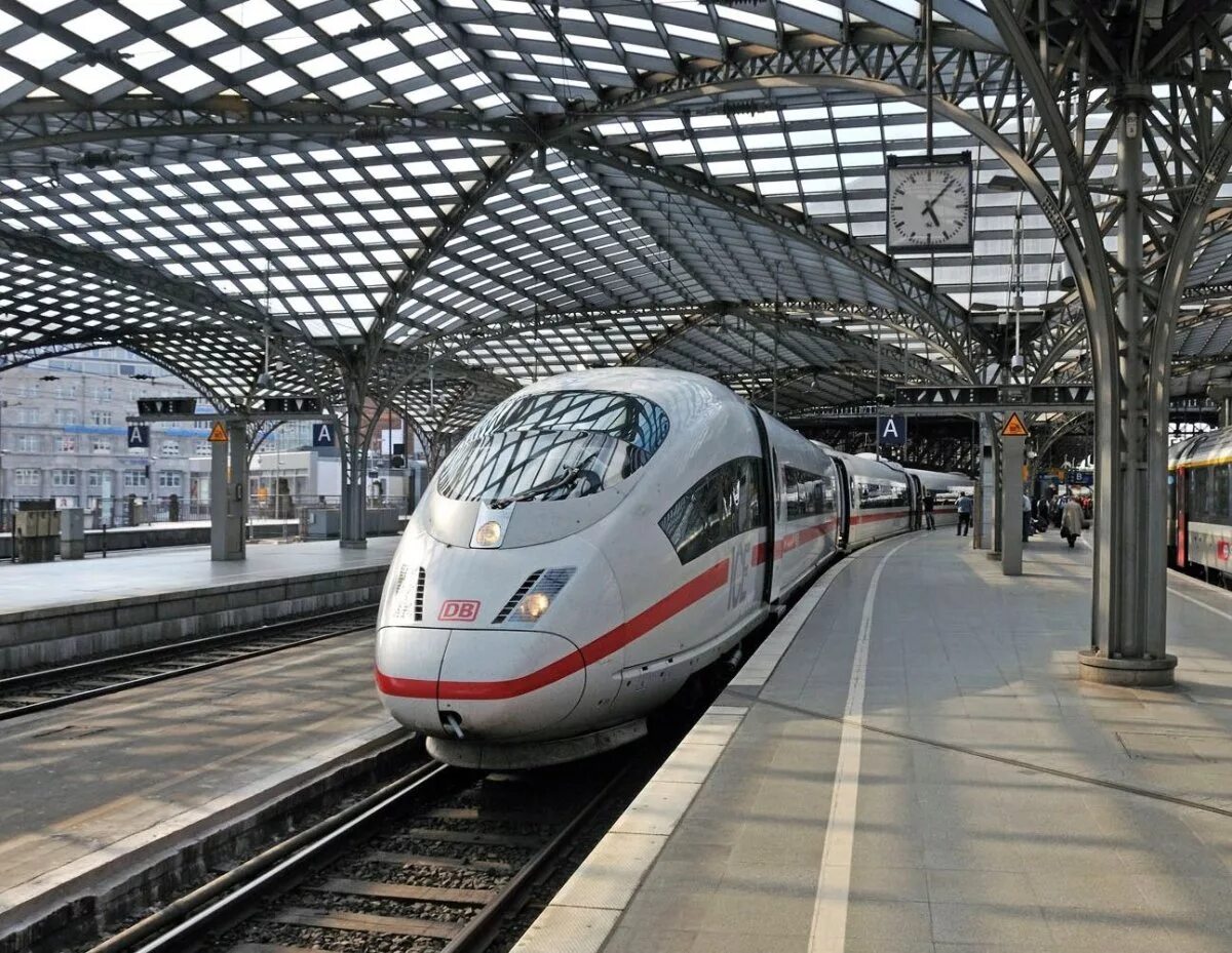Европейские высокоскоростные поезда TGV. Кельн ЖД вокзал. ВСМ Кельн - Франкфурт. Скоростные электропоезда Германия.