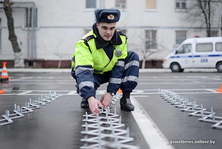 Остановиться специальный. Средства принудительной остановки. Средства принудительной остановки автотранспорта. Средства принудительной остановки транспорта в полиции. Принудительная остановка транспорта.