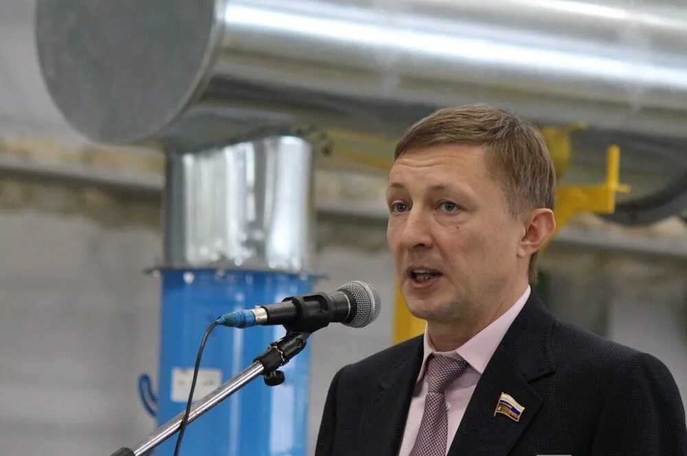 Завод имени свердлова дзержинск. Директор завода свердлова дзержинск. Директор завода свердлова дзержинск шумский. Дзержинск директор завода. Шумский свердлова.