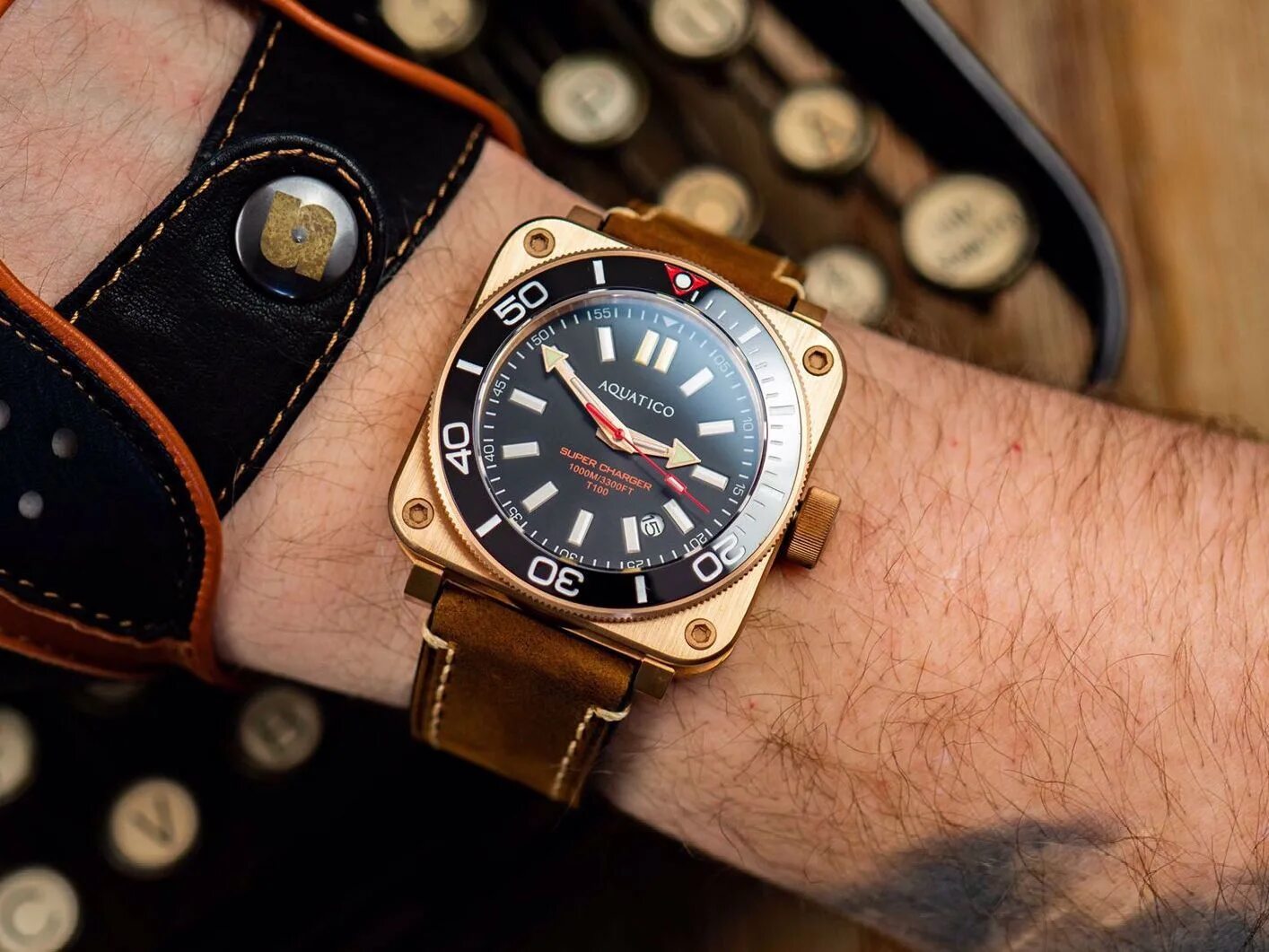 Watch discover. Часы Aquatico. Aquatico Ocean Star часы. Aquatico Diver watch. Часы Supercharger.