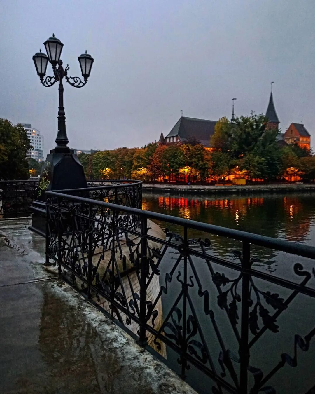 Город Калининград. Вечерний Калининград. Ночной Калининград. Рыбная деревня Калининград. Рыбная деревня вечером