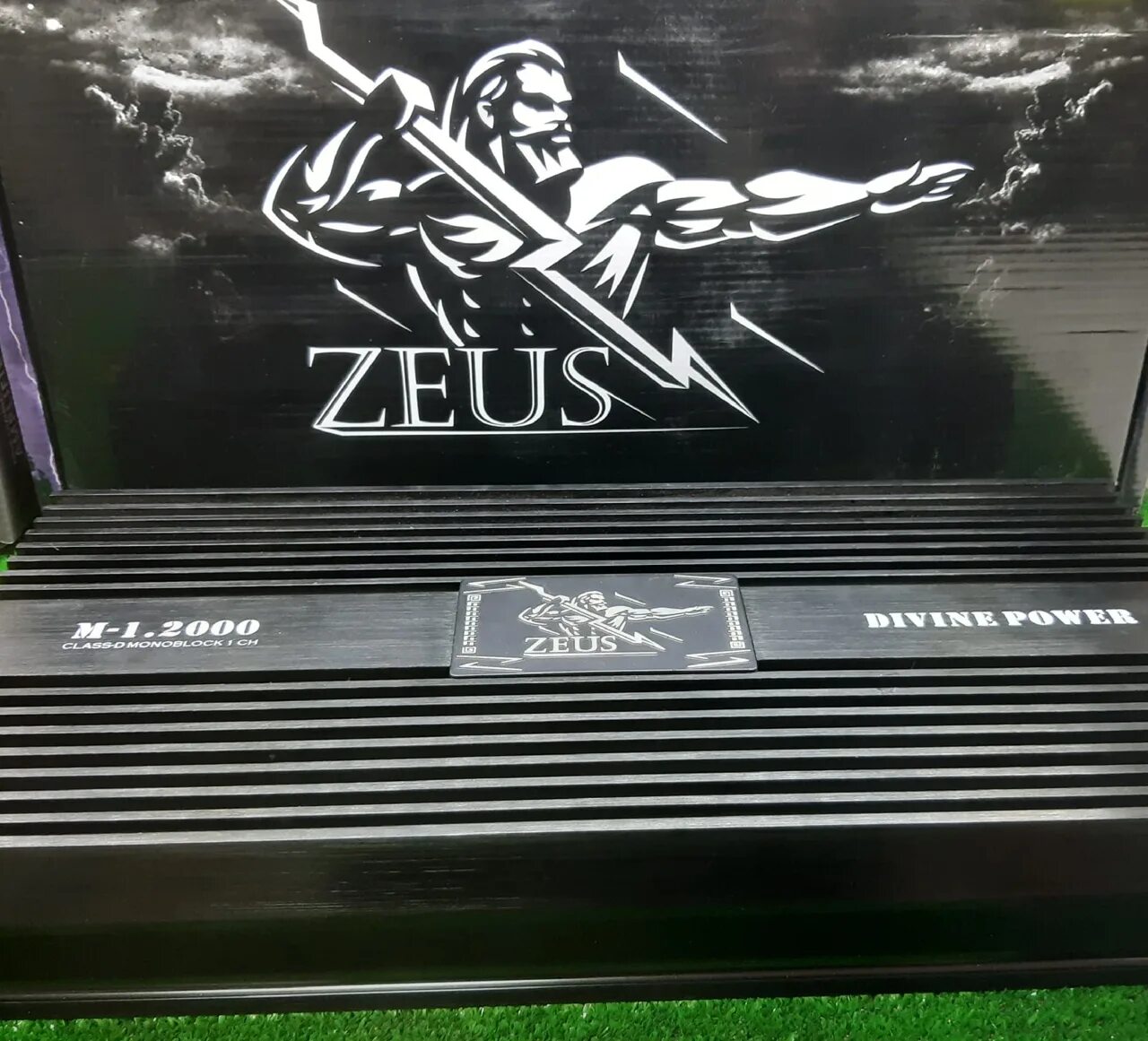Усилитель эдж 4. Усилитель-моноблок zeus m 1. 2000. 2000. Моноблок зевс 2000 ватт.