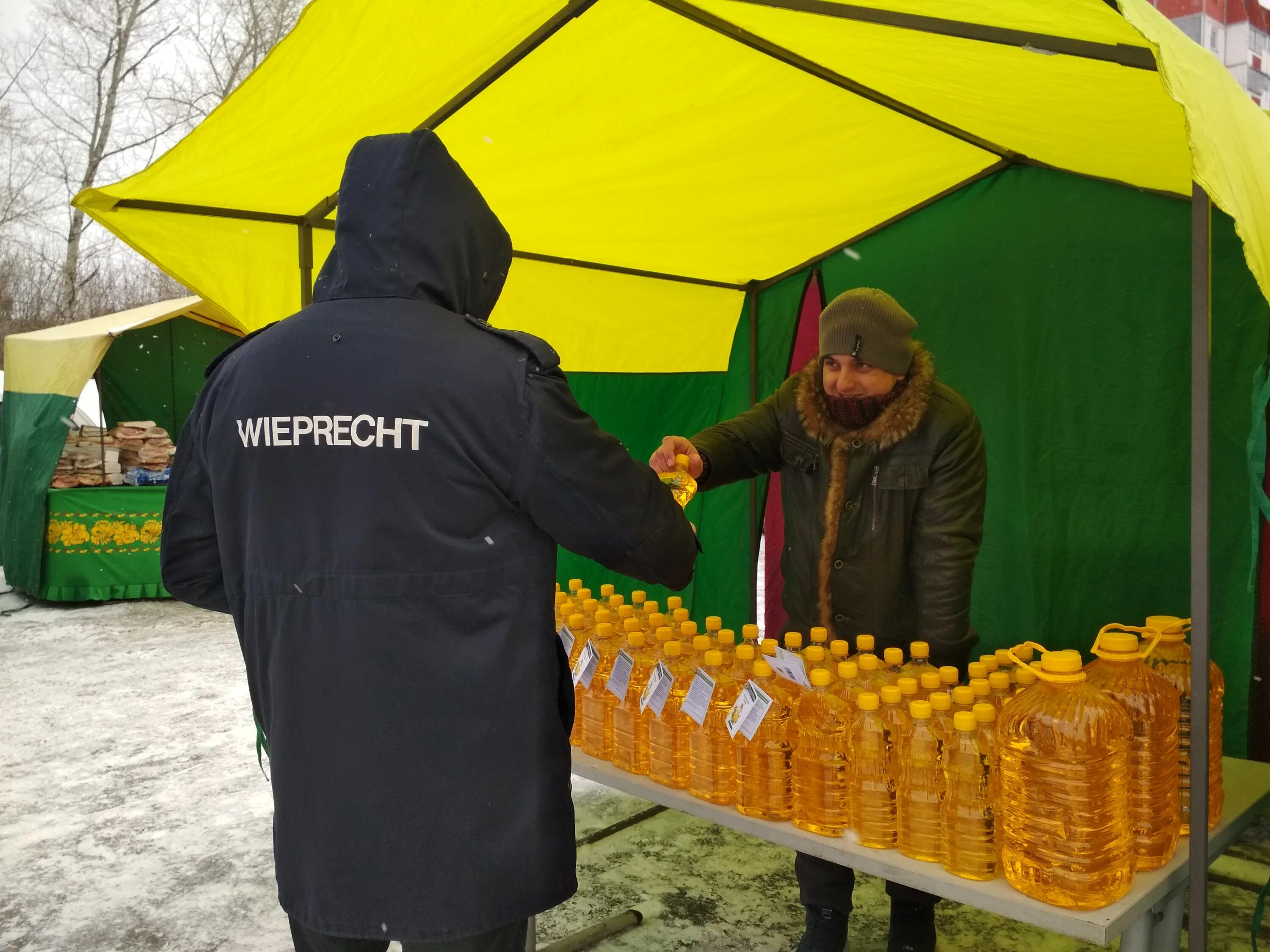 Продовольственная ярмарка пройдет. Ярмарка продуктов питания.