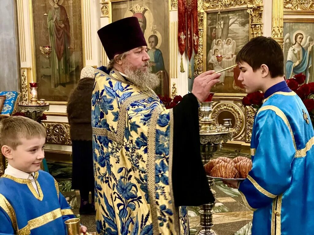 освящение хлебов. архиепископ пантелеимон орёл. освящение хлебов на всенощной. всенощное бдение. вино пасхальный благовест.