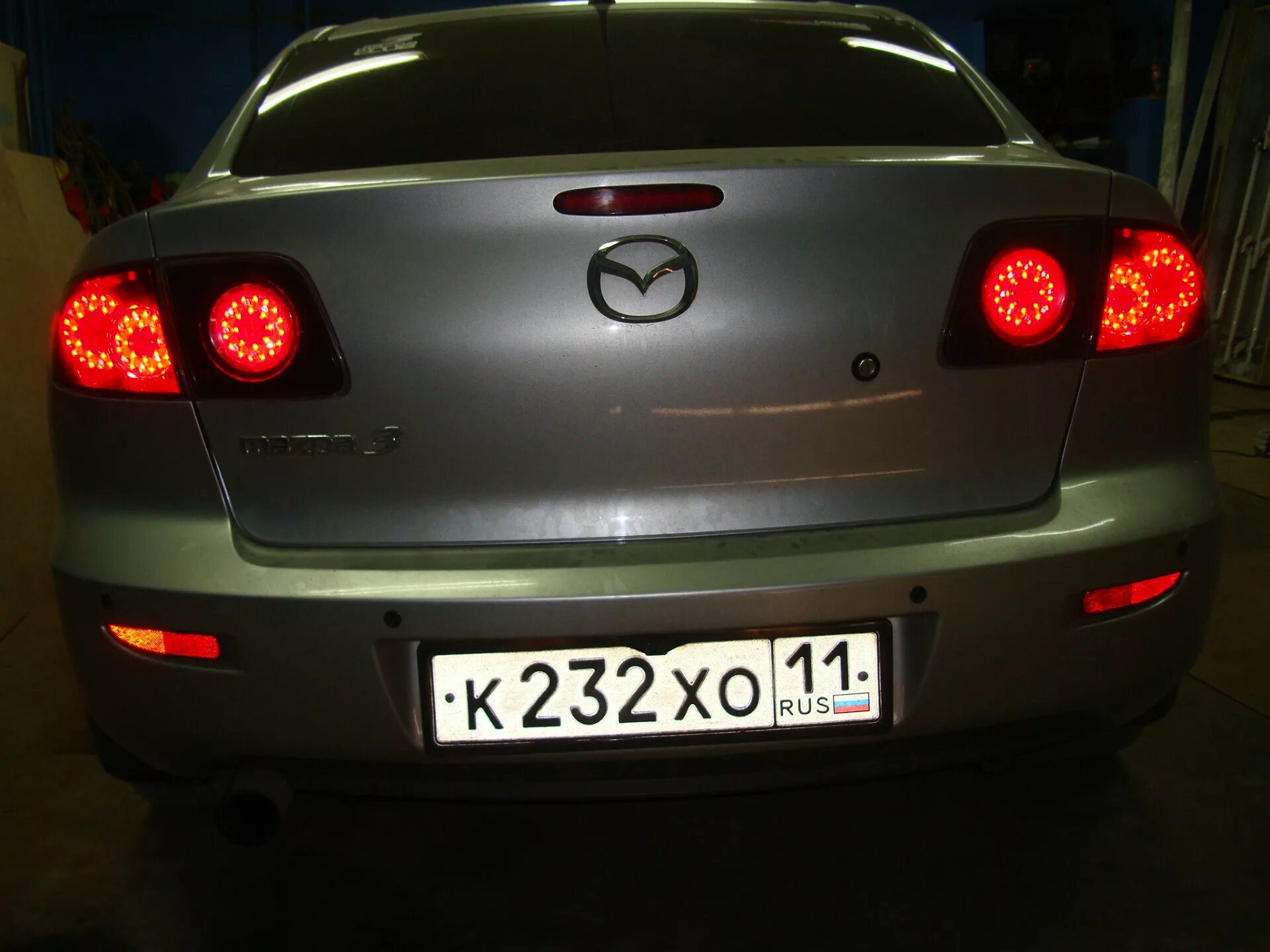 Mazda 3 BK led фары задние. Тюнинговые задние фонари Mazda 3 BK. Mazda 3 BK Tuning задние фонари. Светодиодные фары Mazda 3 BK. Задняя фара мазда 3