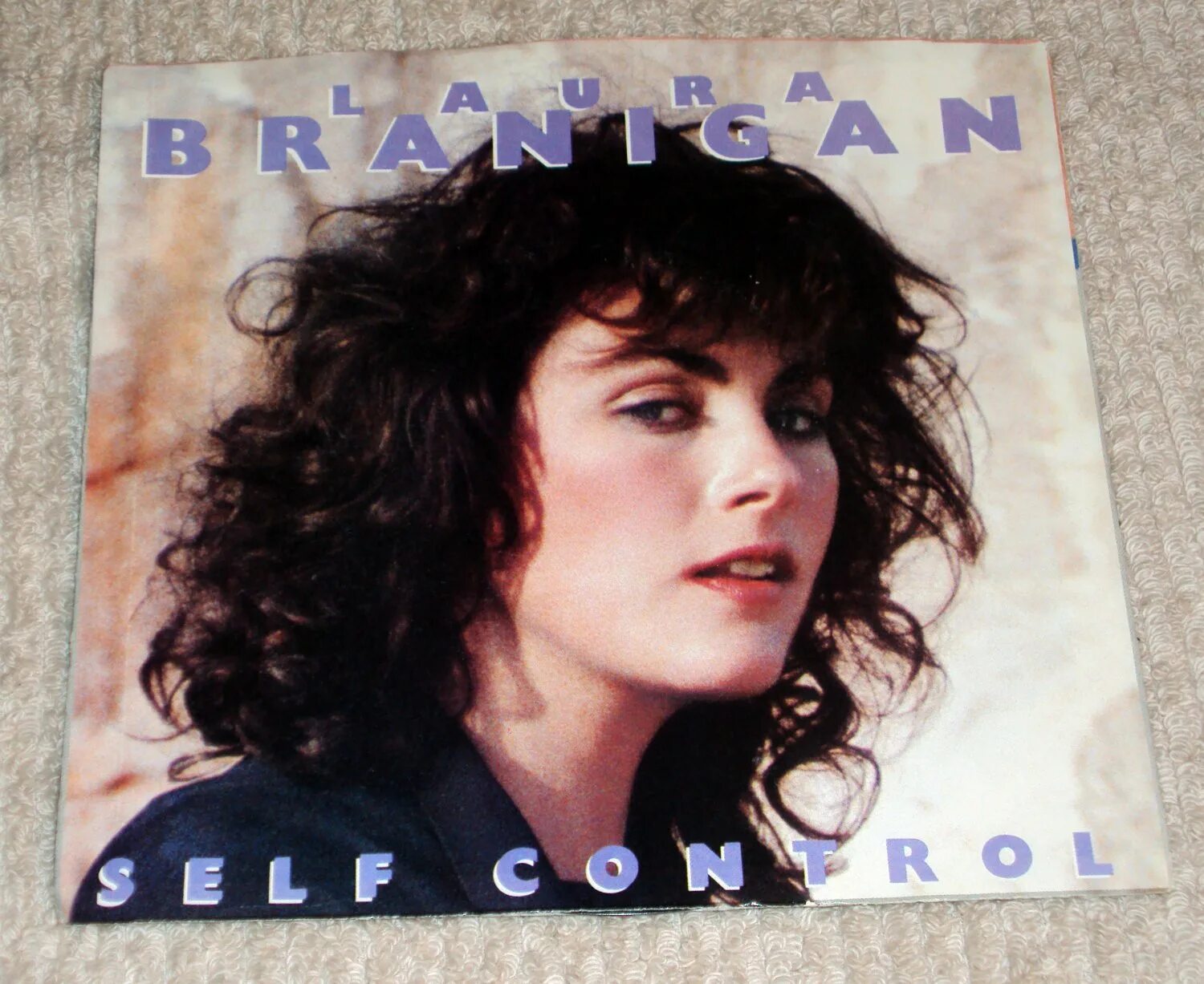 Self control mp3. Laura Branigan self Control обложка. Laura Branigan self Control 1984.