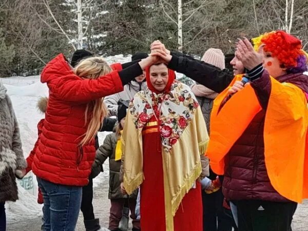 прыжки через костер на ивана купала. 06 праздник. 21. с праздником георгия победоносца 23 ноября. 21.