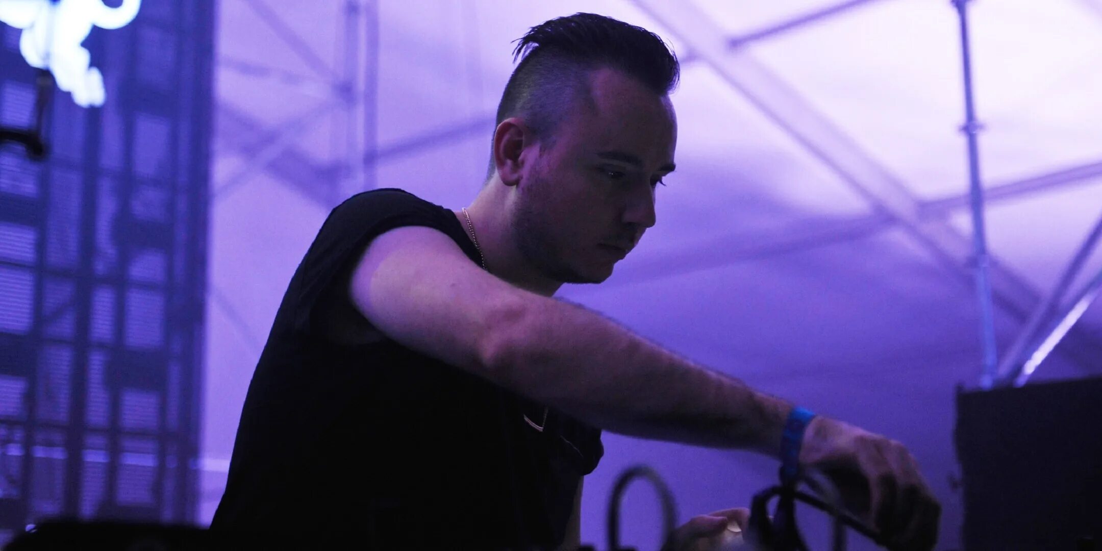 Duke певец. Дюк дюмон. Дюк дюмон фото. Дюк дюмон. Дюк дюмон 2018.