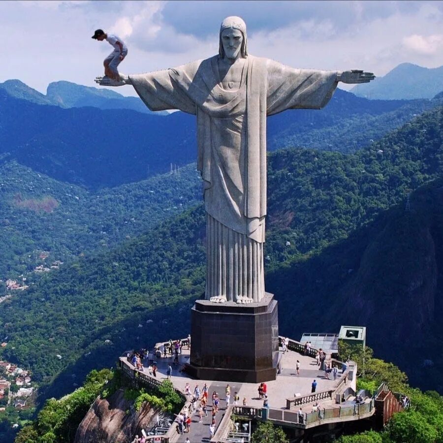 Статуя искупителя. Статуя Христа-Искупителя Бразилия. Христос-Искупитель Рио-де-Жанейро, Бразилия. Христос Искупитель Рио де Жанейро. Иисус Христос Искупитель Бразилия.