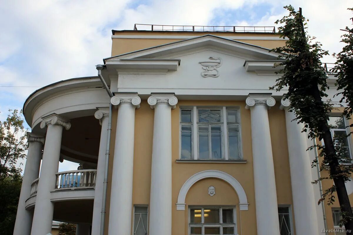 Московский научно исследовательский центр. Московский институт глазных болезней им.гельмгольца. офтальмологическая клиника гельмгольца. больница имени гельмгольца москва. глазной институт гельмгольца в москве.