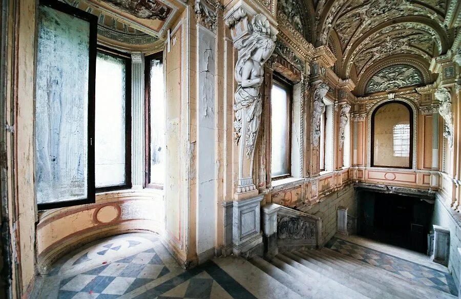 Заброшенные дворцы санкт петербурга. Кожевенная линия 27 особняк брусницыных. Особняк брусницыных санкт-петербург. Особняк купцов брусницыных. Заброшенные дворцы поместья усадьбы петербурга.