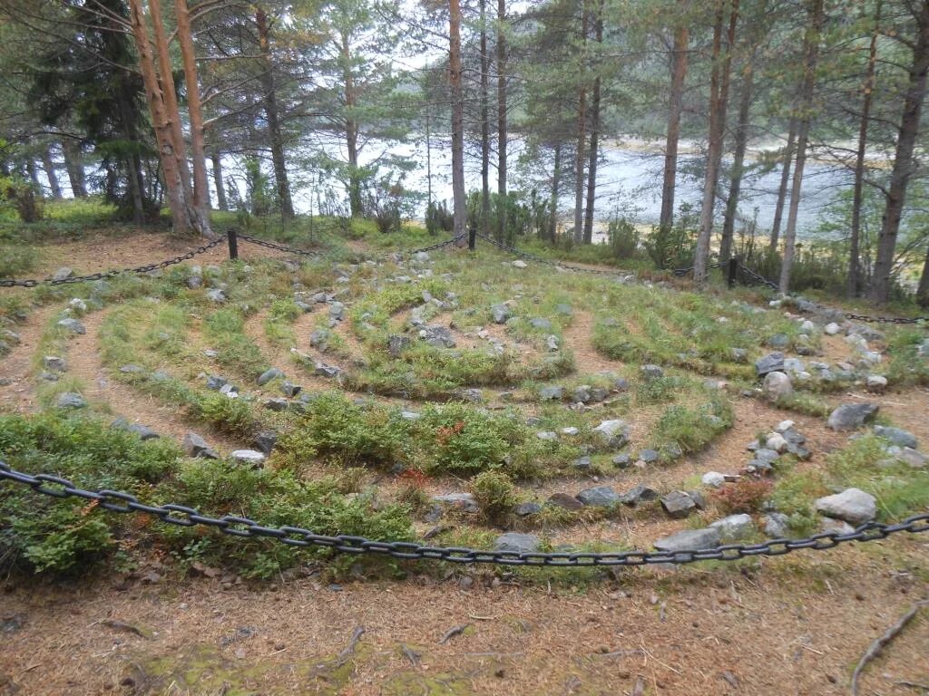 Кандалакшский лабиринт вавилон. Лабиринт вавилон в кандалакше. Кандалакшский каменный лабиринт вавилон. Каменный лабиринт вавилон. Кандалакшский лабиринт вавилон.