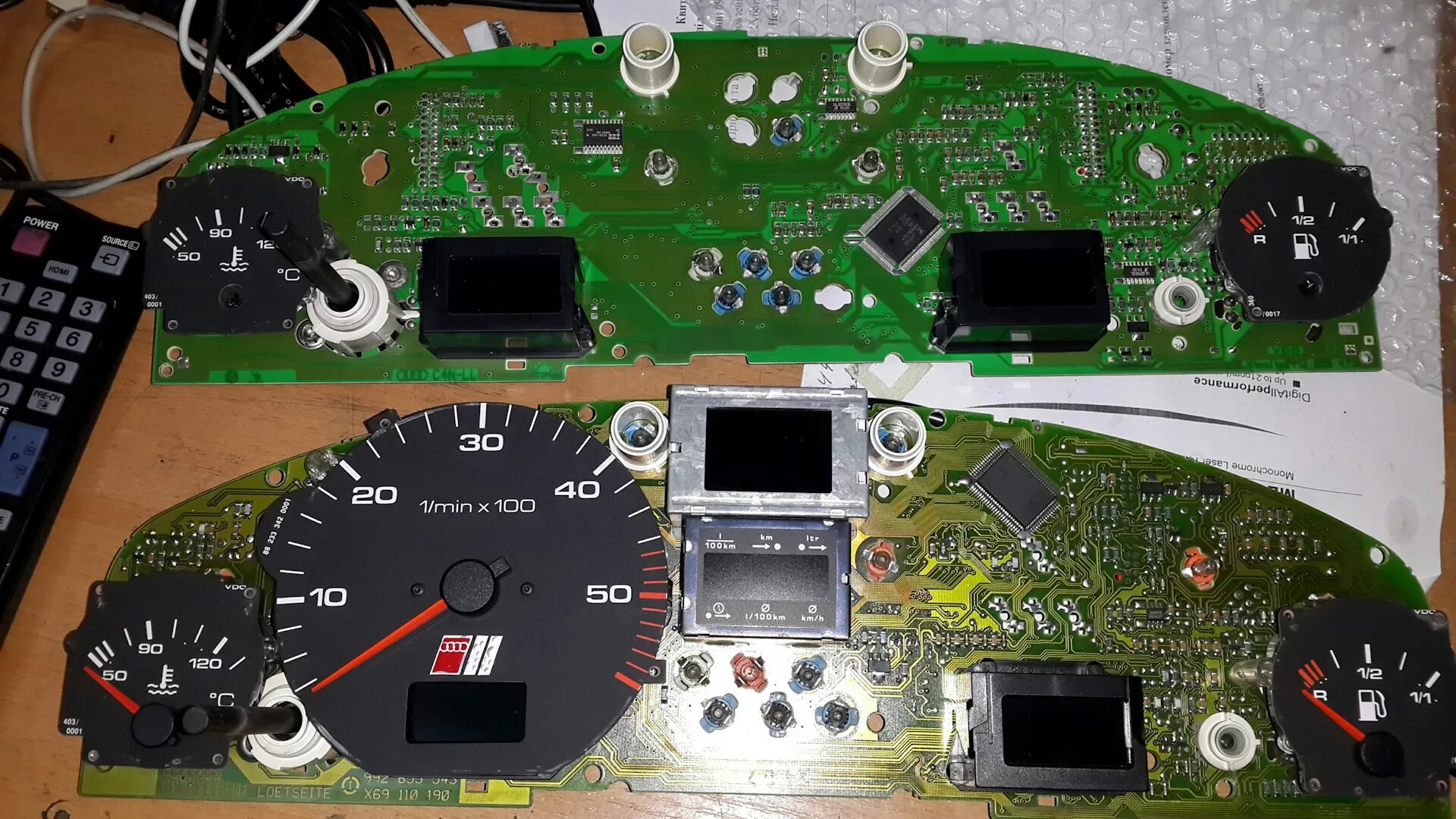 А6 с4 ремонт. Плата приборной панели Ауди 100 с4. Приборка Ауди 100 с4. Приборная панель Ауди а6 с6 плата. Плата приборной панели Audi a6 c4.