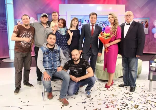 12 канал омск фото. Ведущие 12 канала. Дикторы 12 канала омск. Ведущий н 12 канала омск. Гтрк омск 12 канал омск.