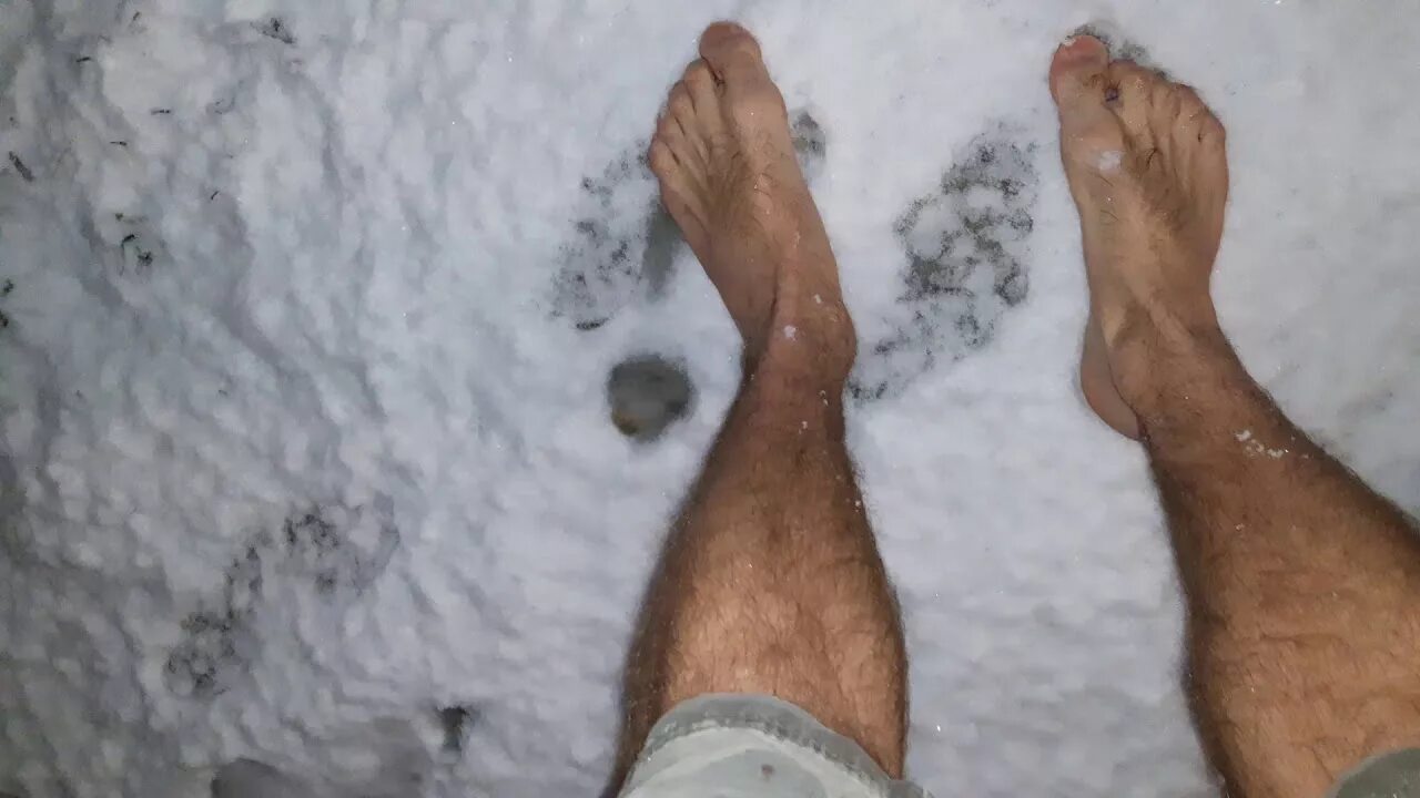 Парафин для стоп. Панная кожа конечностей. Банная кожа конечностей. Ноги женские в парилке. Панная кожа конечностей.