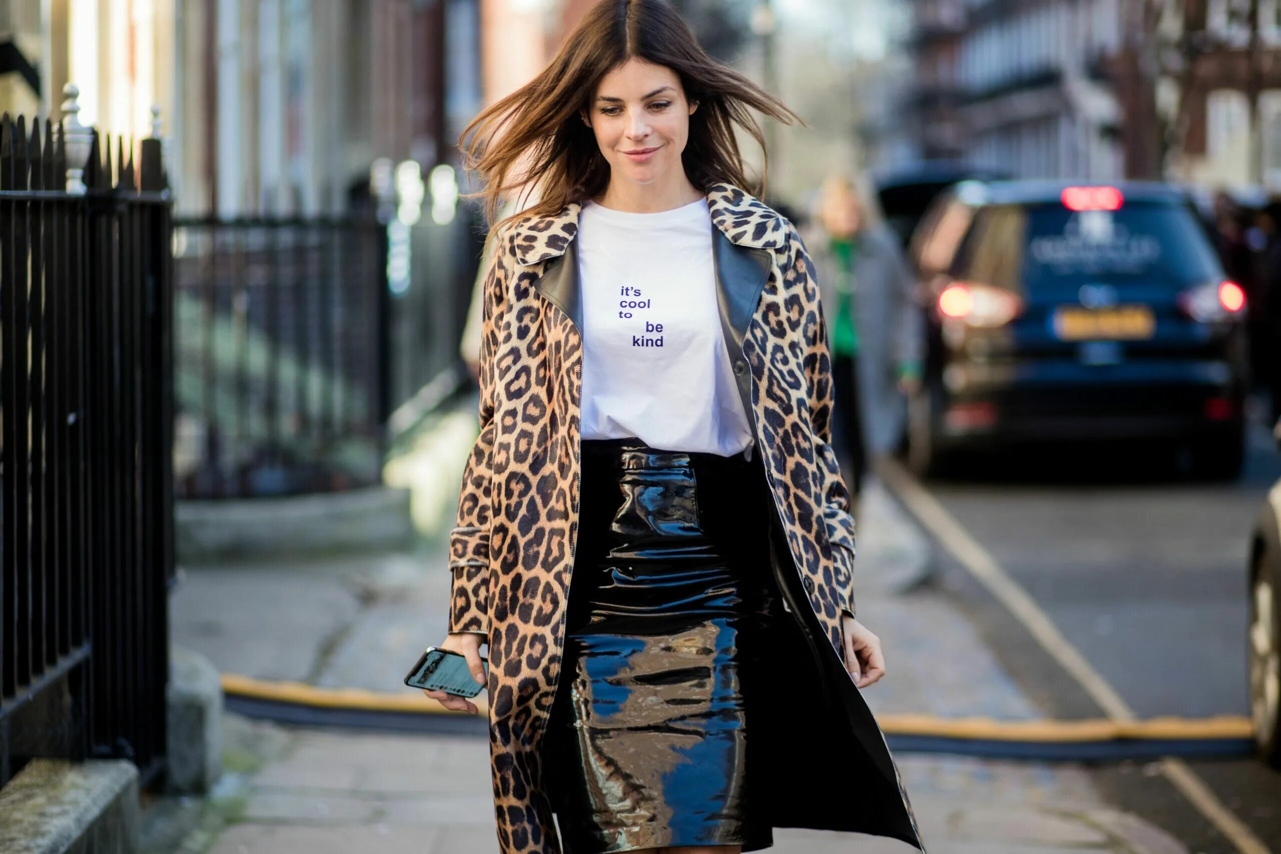Модный принт леопард. Анималистичный принт стрит стайл. street style леопардовый принт.