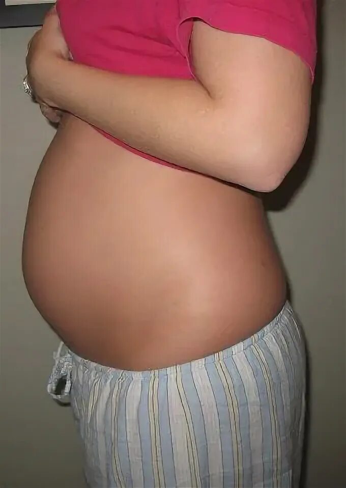 Живот на 17 неделе. Животик в 17 недель. Живот беременной на 17 неделе. Живот на 17 неделе беременнос.