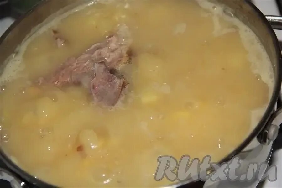 Суп пюре гороховый с копченостями ребрышками. Суп пюре гороховый с копченостями ребрышками