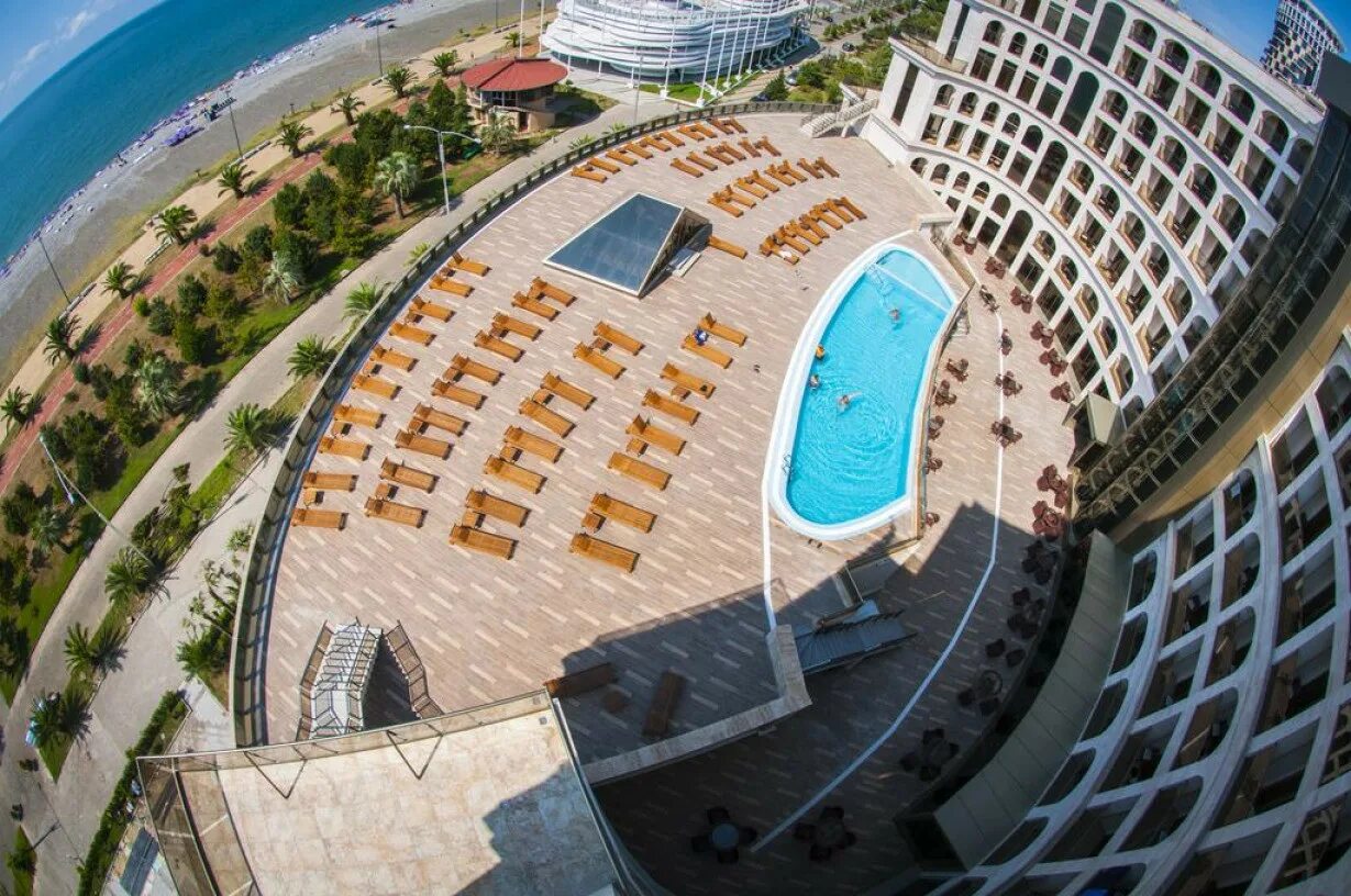 Отели батуми на берегу. Отель в батуми orbi. Grand gloria 5 батуми. Hotel 19 батуми. Отели батуми на берегу.