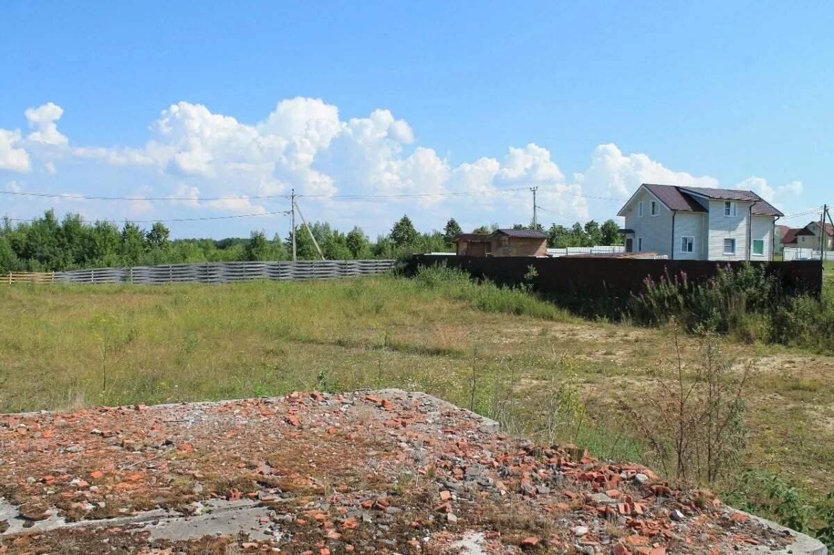 Ропша ленинградская область купить. Поселок Ропша. Ропша Ломоносовский район. Коттеджный поселок Янтарная Ропша. Ленинградская область новая Ропша фото.