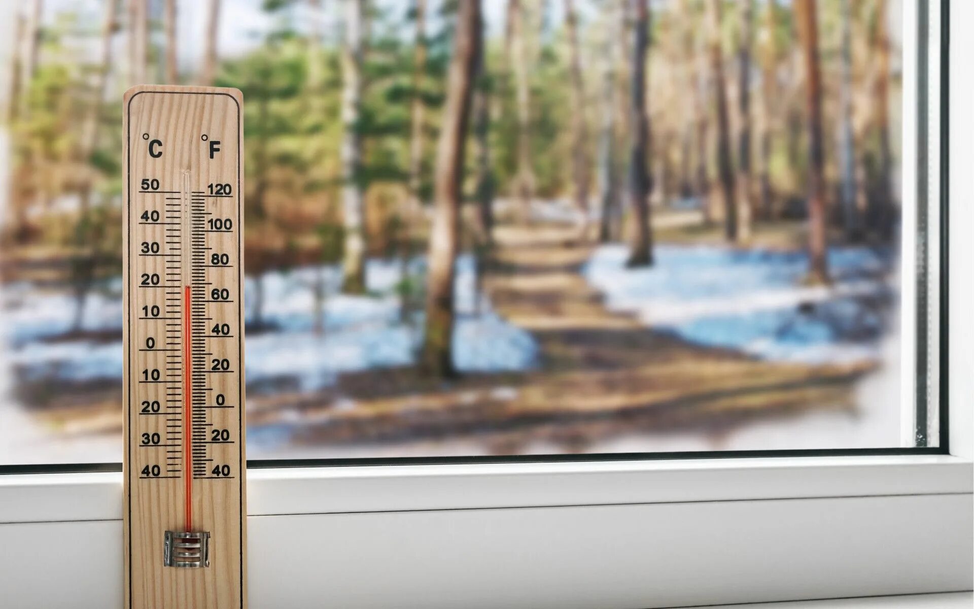 Термометр уличный. Потеплее 0 градусов. Потеплее 0 градусов. Градусник ниже нуля. Термометр зима.