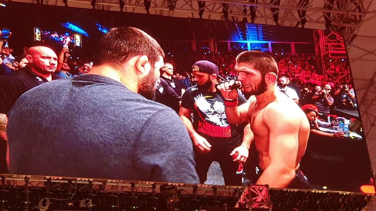 Коннор хабиб и гейджи абу даби. Выход невесты под мияги. Выход хабиба под песню. Песня под которую выходит хабиб. Выход хабиба под песню.