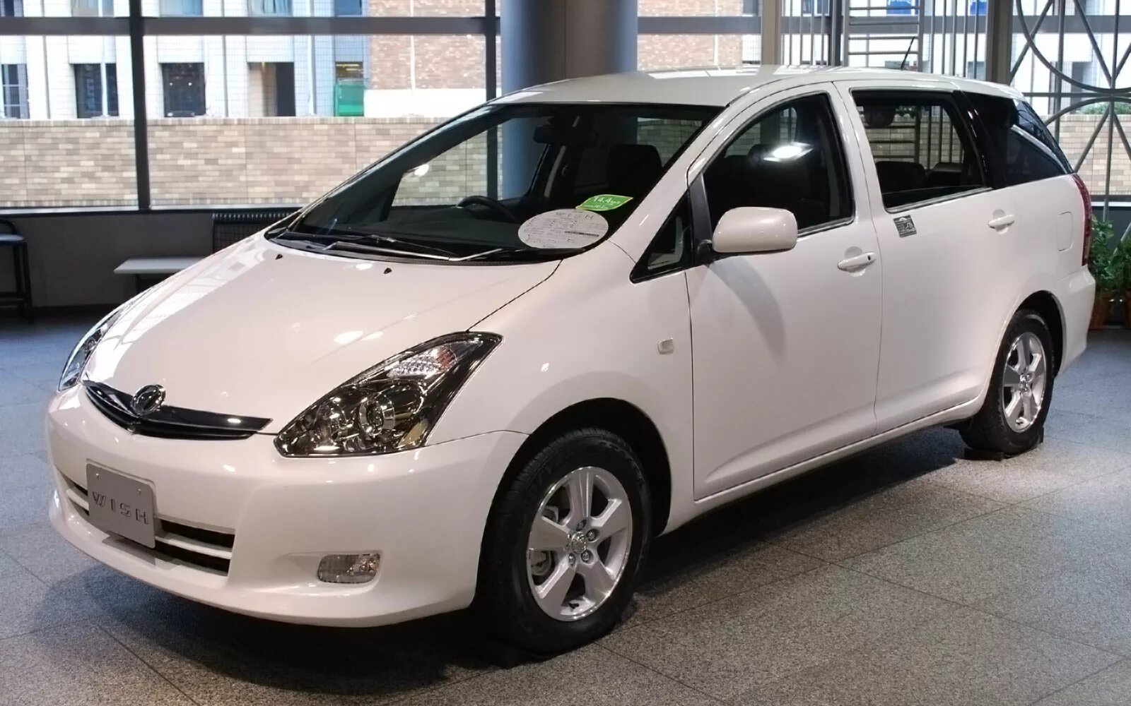Виш с пробегом. Тойота виш 2003. toyota wish 2005. toyota виш 2005. тойота виш 1 поколение.
