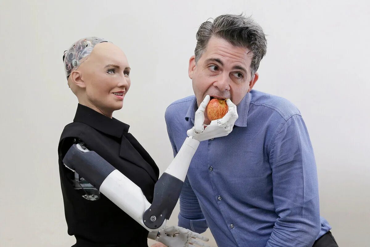 Люди станут роботами. Робот Sophia. Слабый искусственный интеллект.