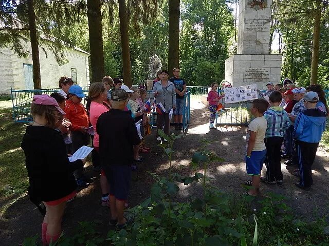 Случевск брянской области. Городище Погарский район школа. Погарский район село Городище. Городище Погарский район Брянская область. Село Случевск.