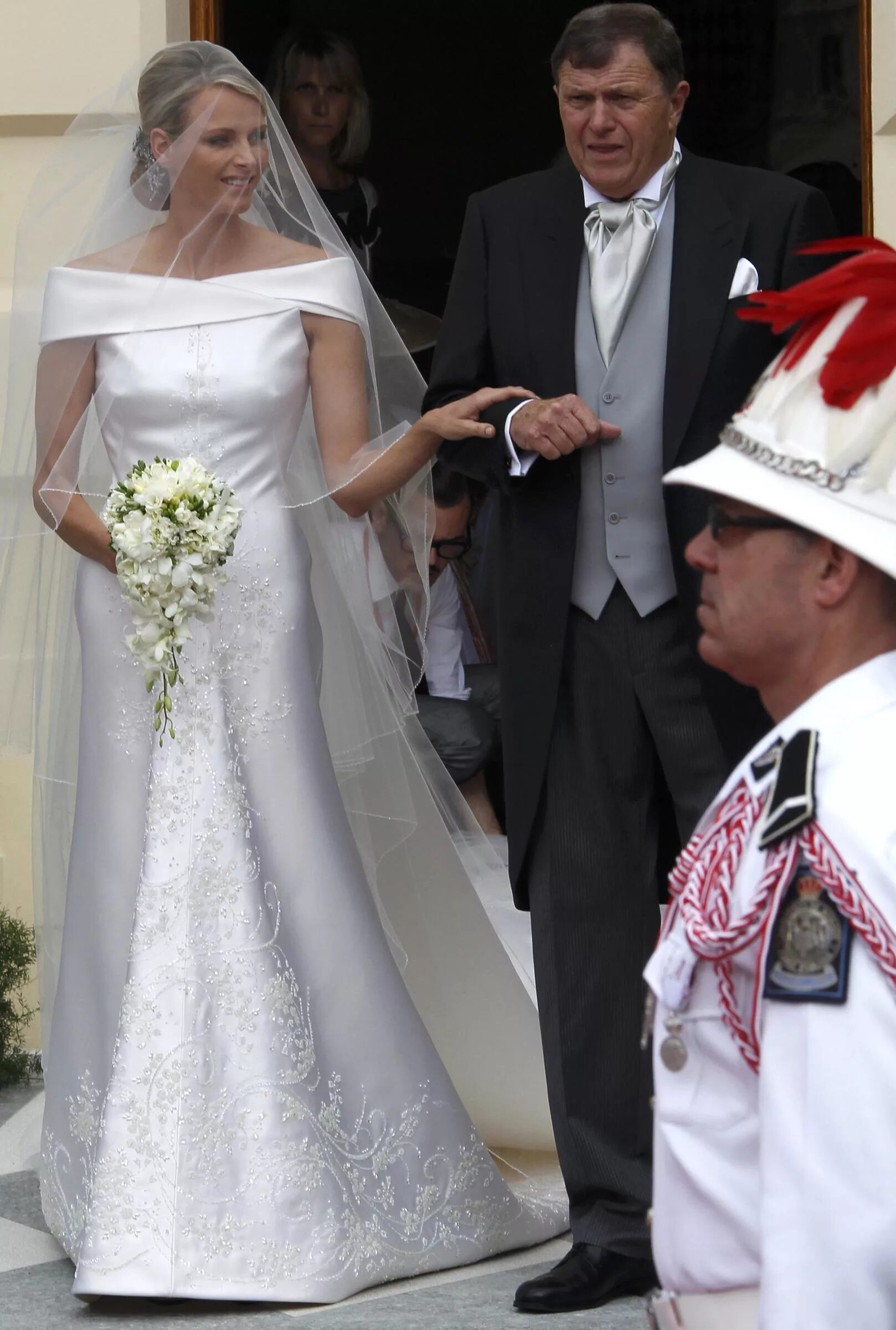 Шарлин Уиттсток княгиня Монако. Княгиня Монако Шарлен брак. Шарлин Уиттсток свадьба. Свадебное платье Шарлен княгиня Монако. Второй брак в 40