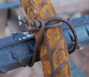 Связана проволокой