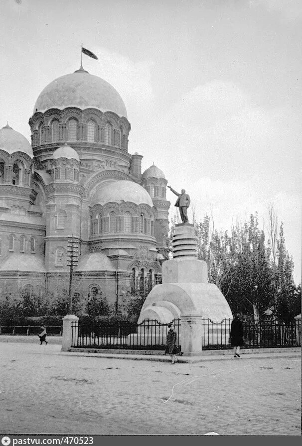 Памятник который был разрушен в 1930 годы