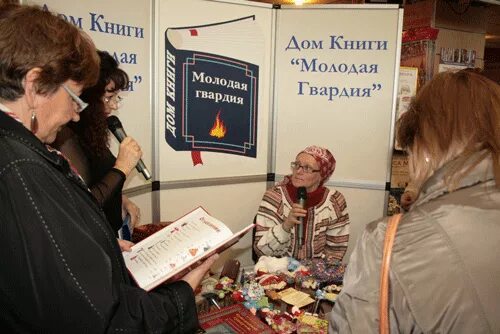 Молодая гвардия книжный на полянке. Сайт дома книги молодая гвардия. Сайт дома книги молодая гвардия. Крц молодая гвардия, москва. Полянка книжный магазин молодая гвардия.