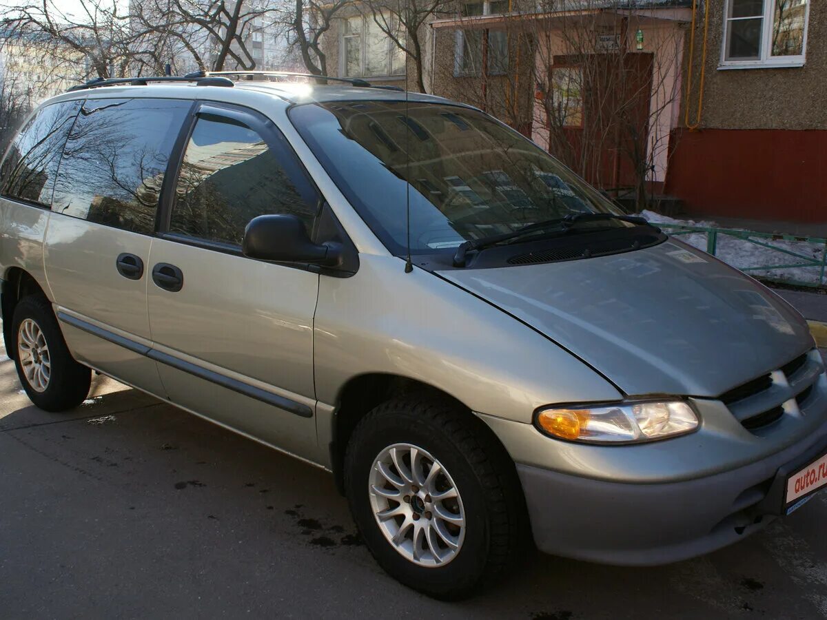 Додж караван 2000 года. Dodge Caravan 2000. Додж Караван 2000 3л. Dodge Caravan 2000 Auction Maryland.