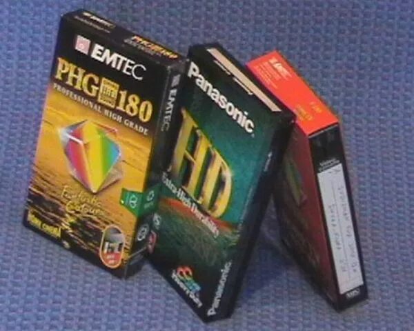 90 е товары. Видеокассеты VHS 80х производители. VHS кассеты 90х производители. Вещи 90х. Вещи из 90-х.