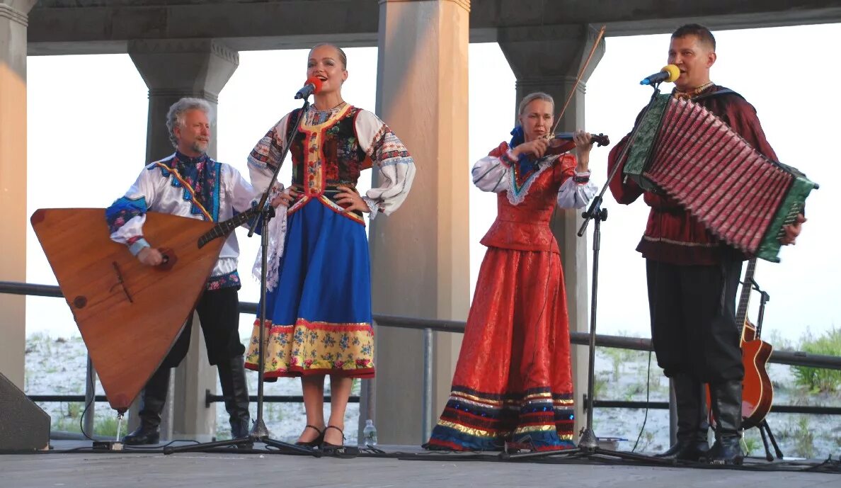 Russian folk music. Ворожея ансамбль казань. Русский фольклор. Русские народные музыка. Русские песни.